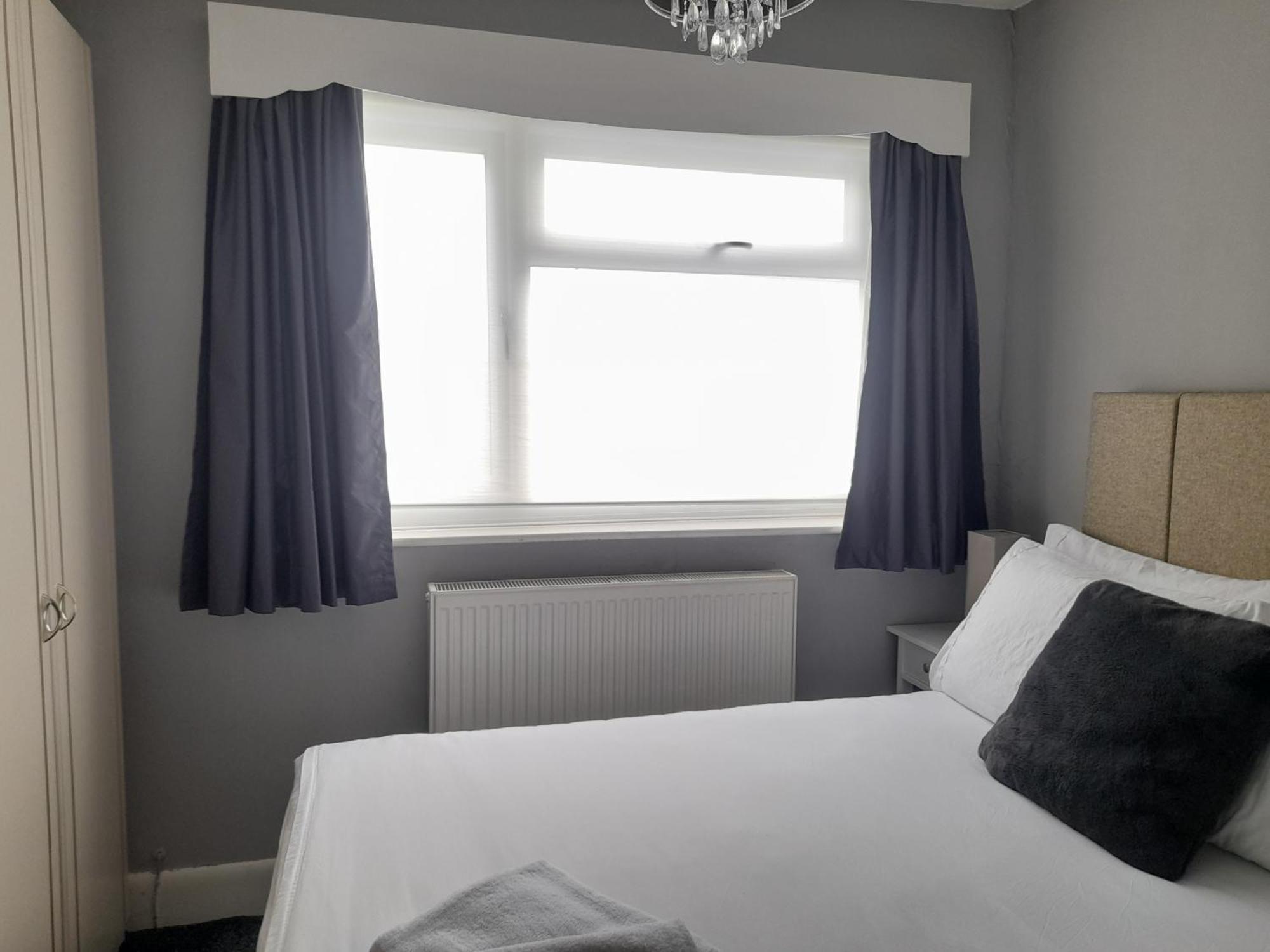 Вилла Bright 4-Bed House 15 Min To Manchester Centre Экстерьер фото