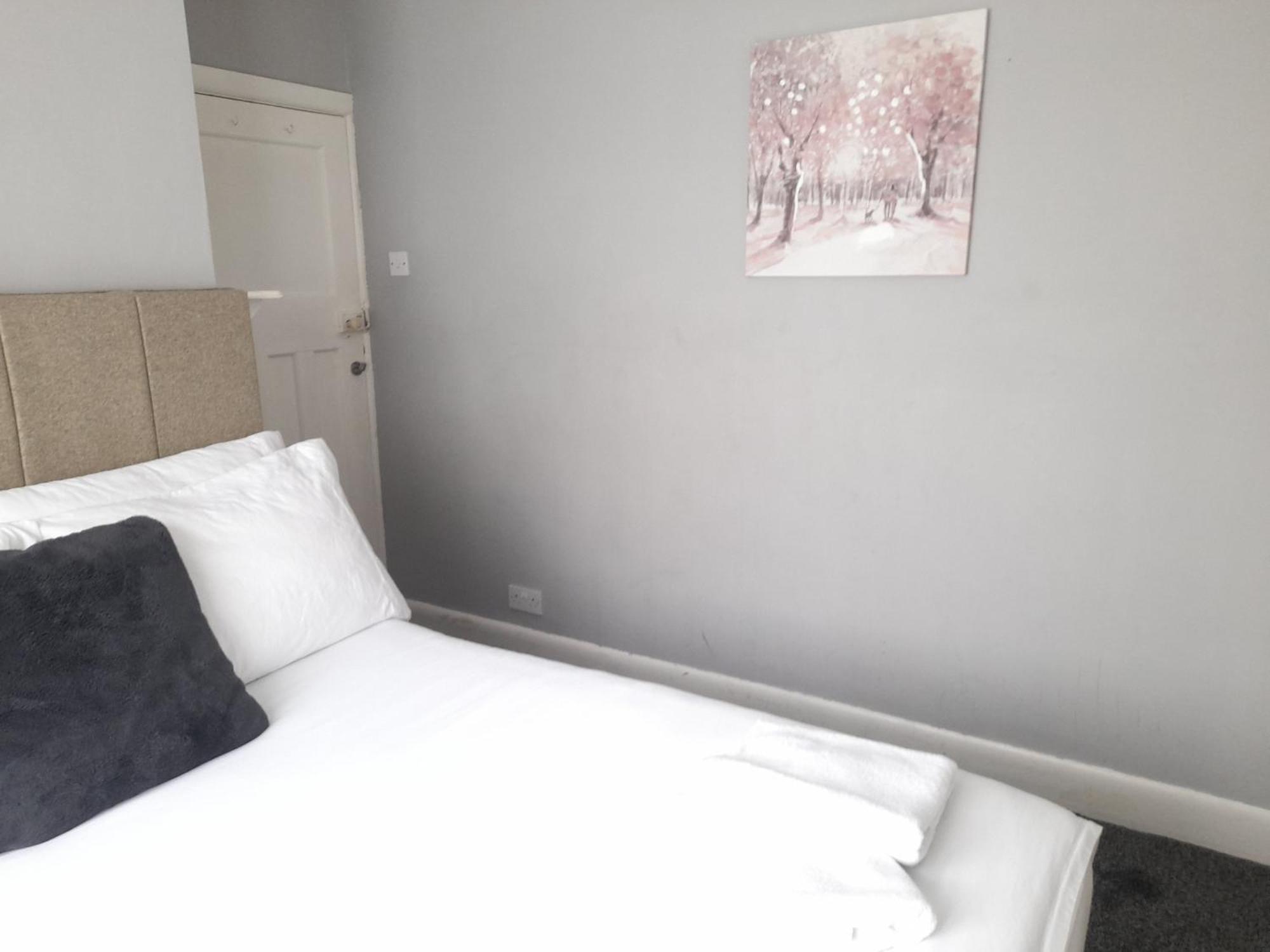 Вилла Bright 4-Bed House 15 Min To Manchester Centre Экстерьер фото