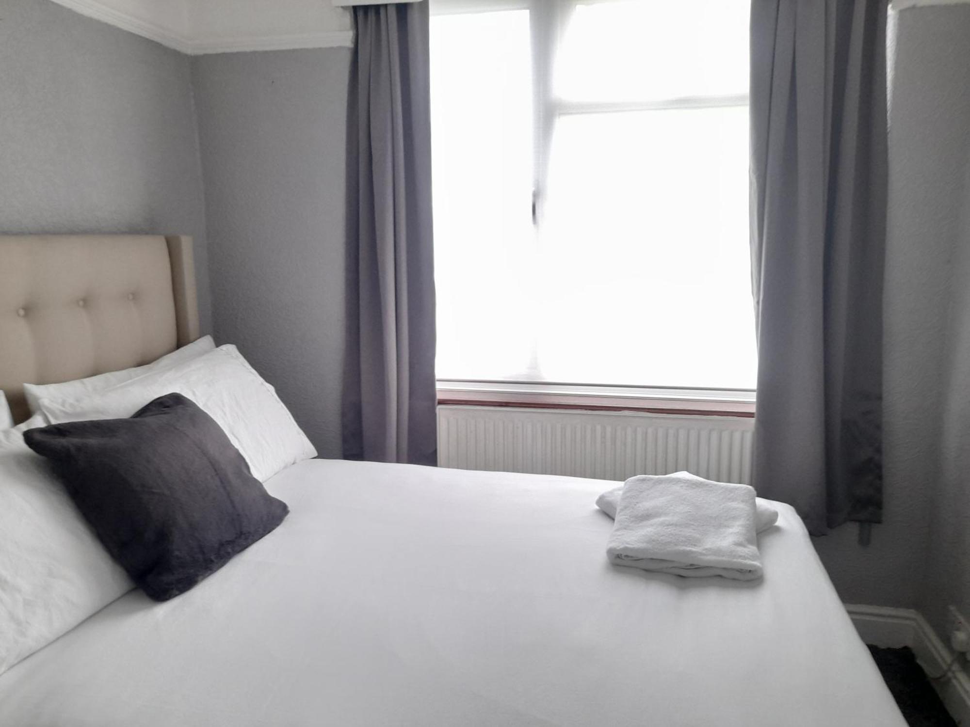 Вилла Bright 4-Bed House 15 Min To Manchester Centre Экстерьер фото