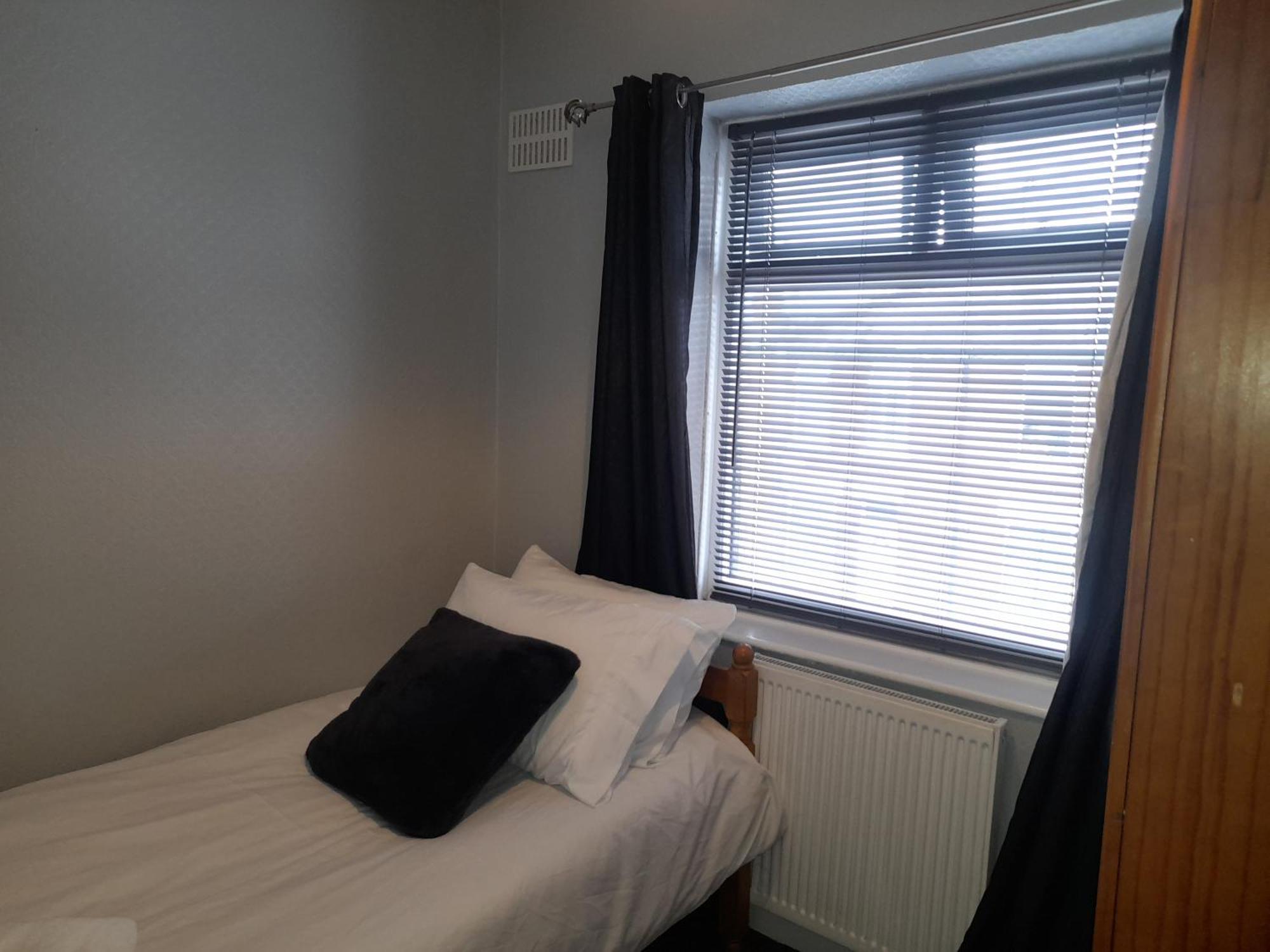 Вилла Bright 4-Bed House 15 Min To Manchester Centre Экстерьер фото